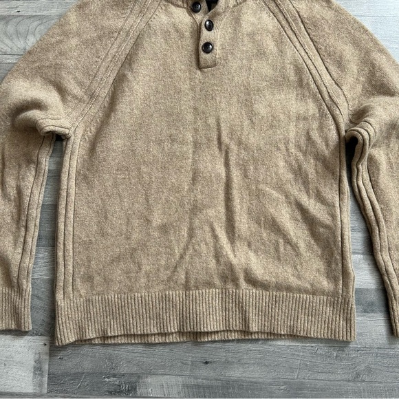 Banana Republic Men's Italian Tan Wool Mock Neck Sweater Tall XL - Picture 3 of 6